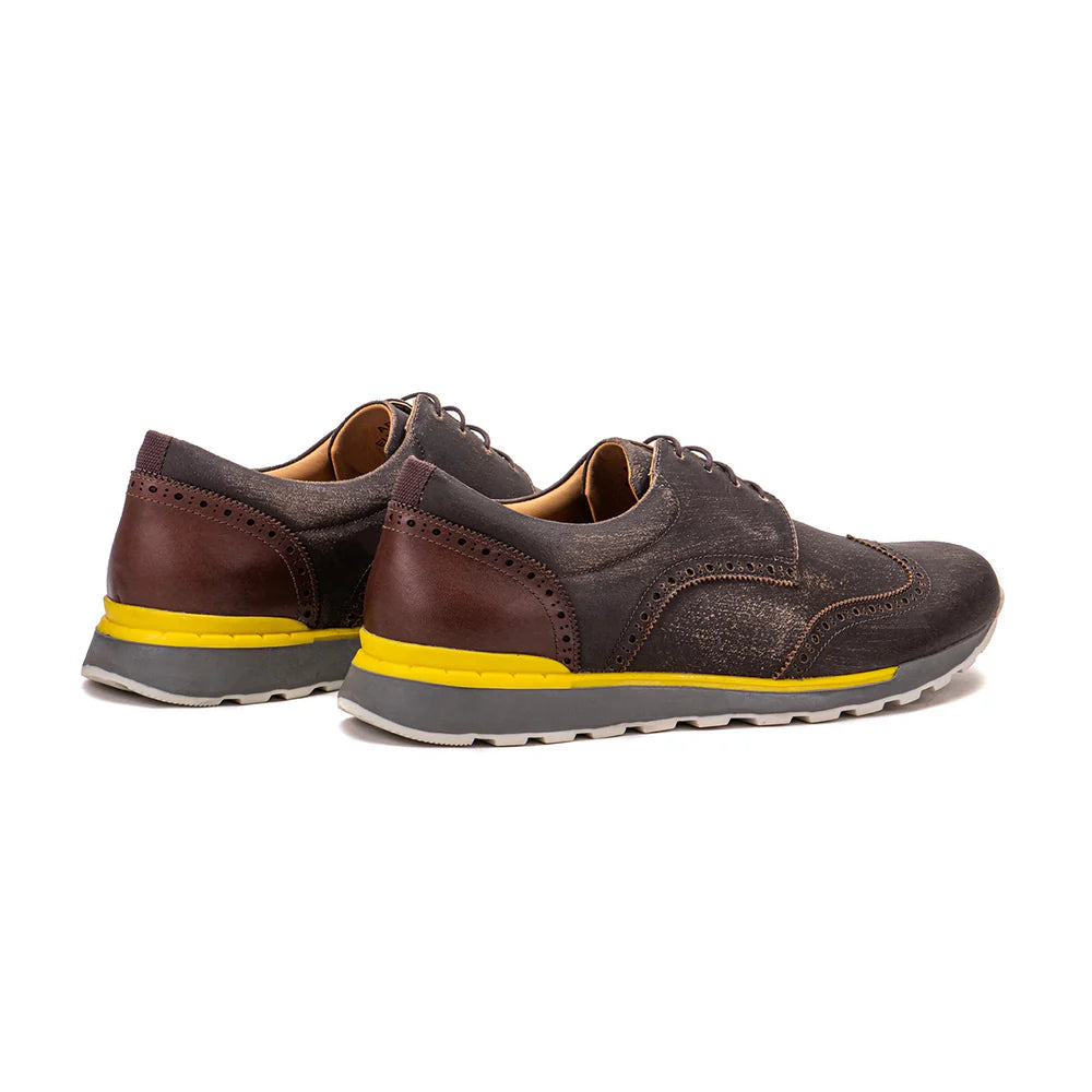 Retro frosted tobacco colored wingtip brogues