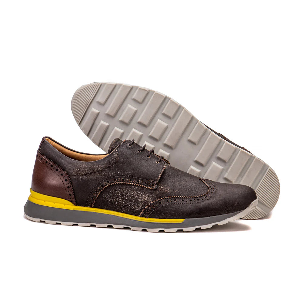 Retro frosted tobacco colored wingtip brogues